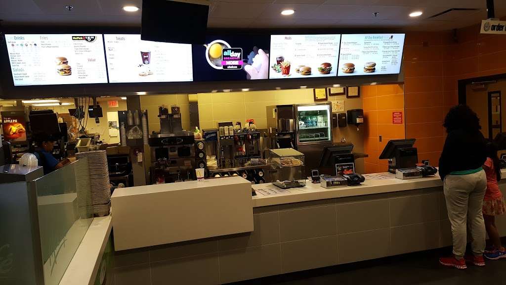 McDonalds | 5009 Wilson Blvd, Arlington, VA 22203, USA | Phone: (703) 525-0522