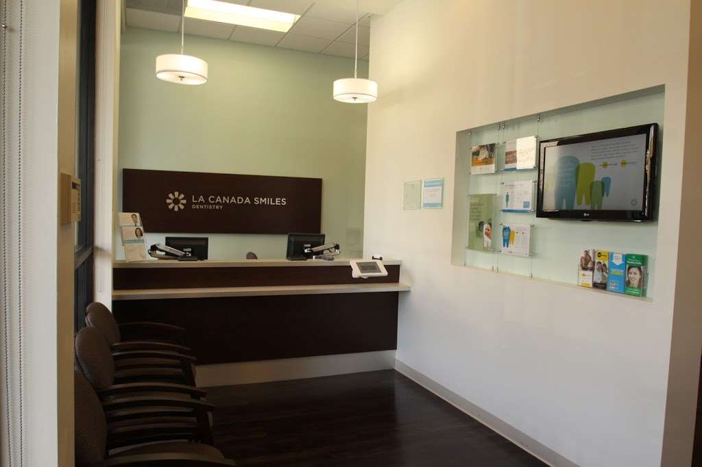 La Canada Smiles Dentistry | 2220 Foothill Blvd Ste A, La Cañada Flintridge, CA 91011, USA | Phone: (818) 248-1021