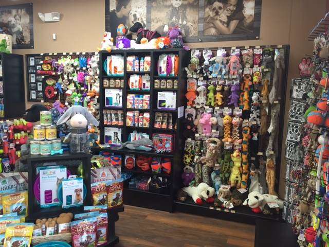 Pet Valu | 1570 Egypt Rd, Phoenixville, PA 19460 | Phone: (484) 392-7817