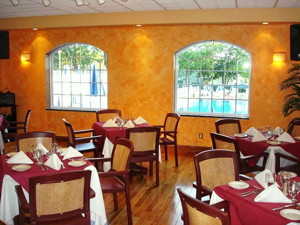 Diamond Spring Restaurant & Beach Club | 35 Evergreen Ave, Nutley, NJ 07110, USA | Phone: (973) 661-3020