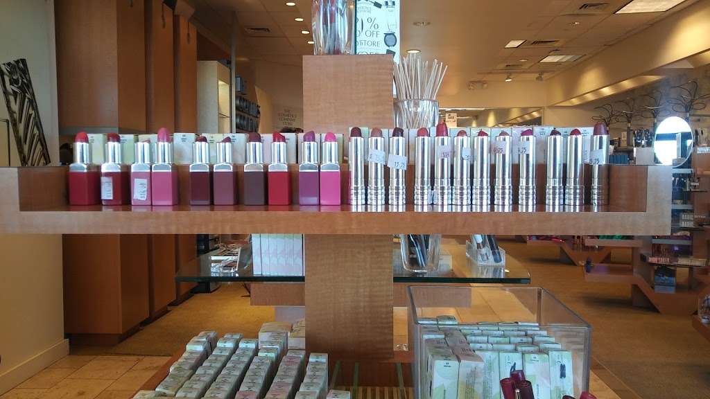 Cosmetics Company Outlet | 316 Stanley K Tanger Dr #316, Lancaster, PA 17602, USA | Phone: (717) 392-2500