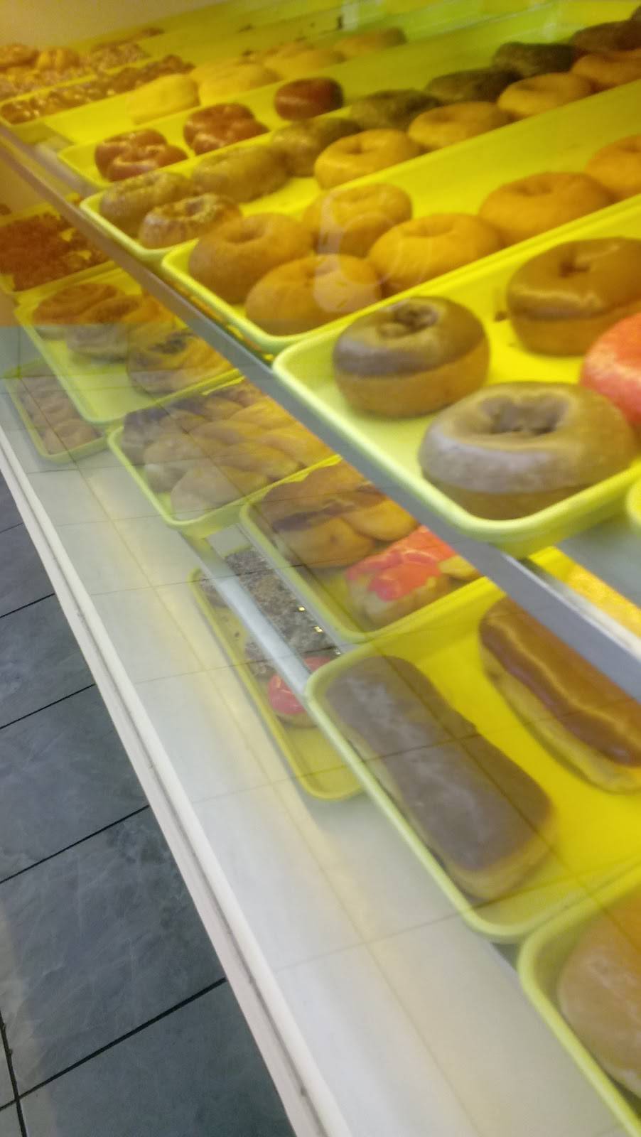 6th Street Donut | 1002 W 6th St, Irving, TX 75060, USA | Phone: (972) 254-0183