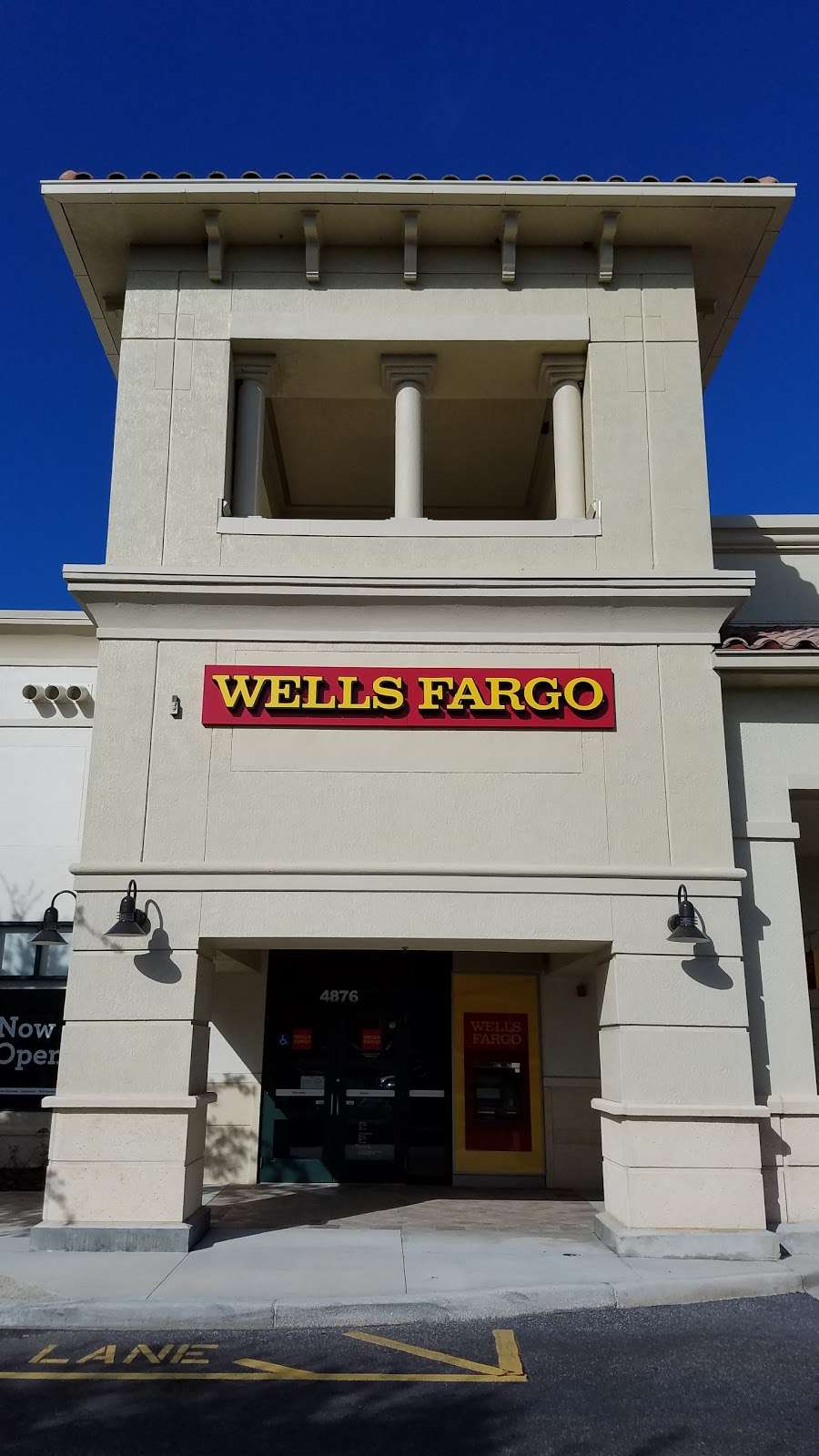 Wells Fargo Bank | 4876 S Apopka Vineland Rd, Orlando, FL 32819, USA | Phone: (407) 612-6186