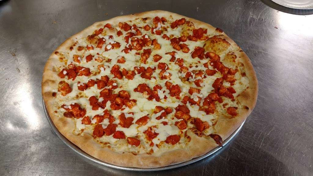 Bovinos Pizzeria | 331 N Courtland St, East Stroudsburg, PA 18301, USA | Phone: (570) 424-7499