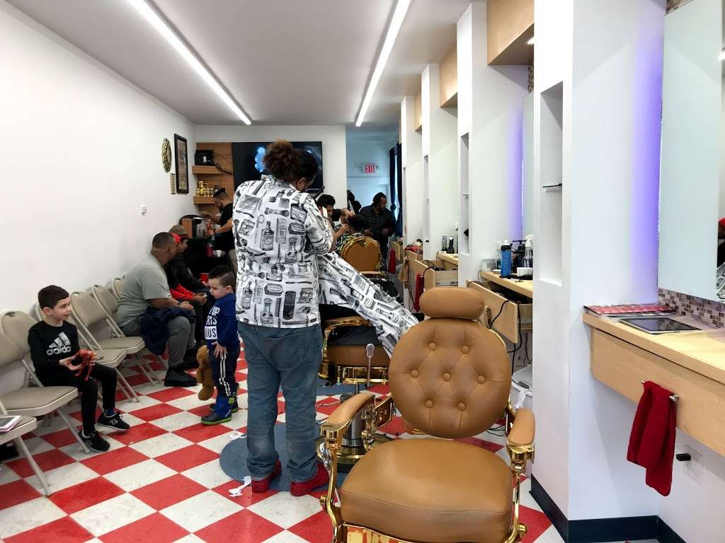 E-N-C Famous Barbershop | 140 Lowell St, Methuen, MA 01844, USA | Phone: (978) 984-5661