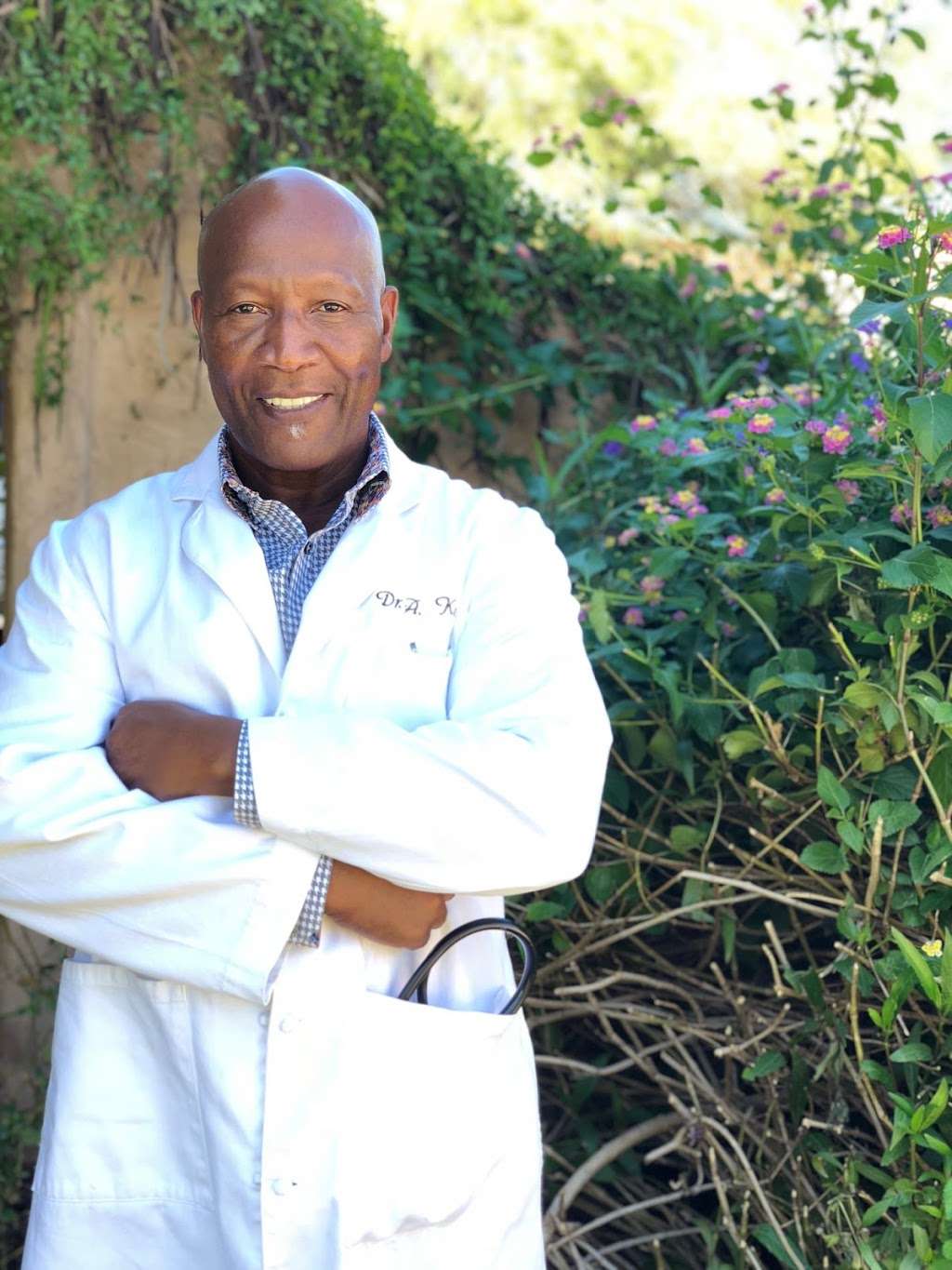 Manor On Paradise - Assisted Living | 7125 E Paradise Dr, Scottsdale, AZ 85254, USA | Phone: (480) 483-1492