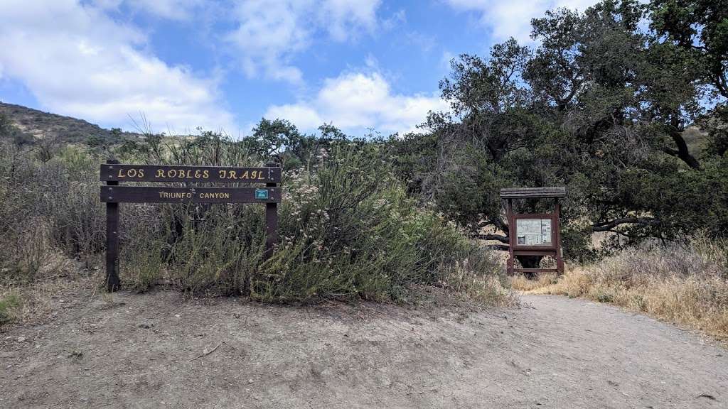 Triunfo Trail Trailhead | 1921-1929 Tamarack St, Thousand Oaks, CA 91361