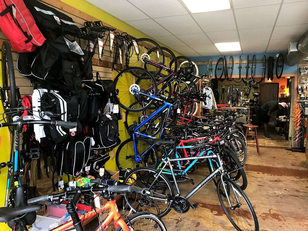 Small Shop Cycles & Service | 4250 S Cottage Grove Ave, Chicago, IL 60653, United States | Phone: (773) 688-8449