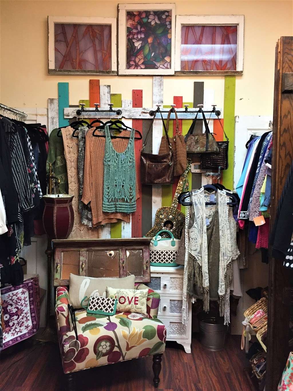 Charisma Fine Consignment Coop | 9142 W Ken Caryl Ave Suite D-2, Littleton, CO 80128, USA | Phone: (720) 505-1596