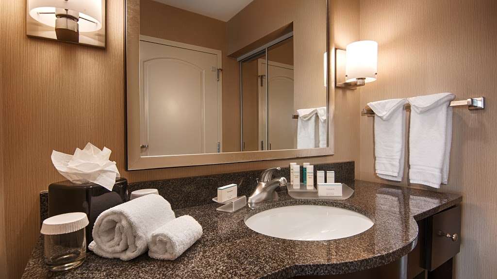 Homewood Suites by Hilton Oxnard/Camarillo | 1950 Solar Dr, Oxnard, CA 93036, USA | Phone: (805) 288-3600