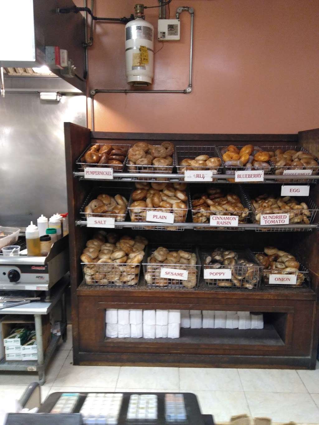 Hot Bagels & Deli | 308 Wootton St #4, Boonton, NJ 07005, USA | Phone: (973) 299-0699
