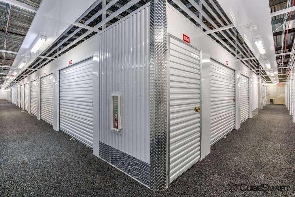 CubeSmart Self Storage | 3725 Deerfield Rd, Riverwoods, IL 60015 | Phone: (224) 588-8328