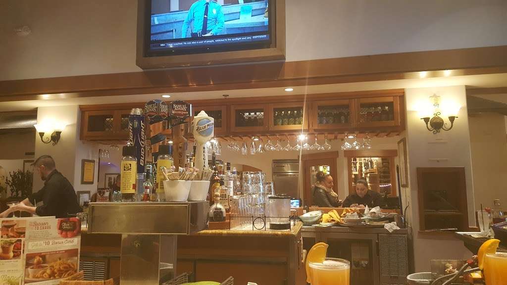 Olive Garden Italian Restaurant | 11 Allstate Rd B, Dorchester, MA 02125, USA | Phone: (617) 989-1371