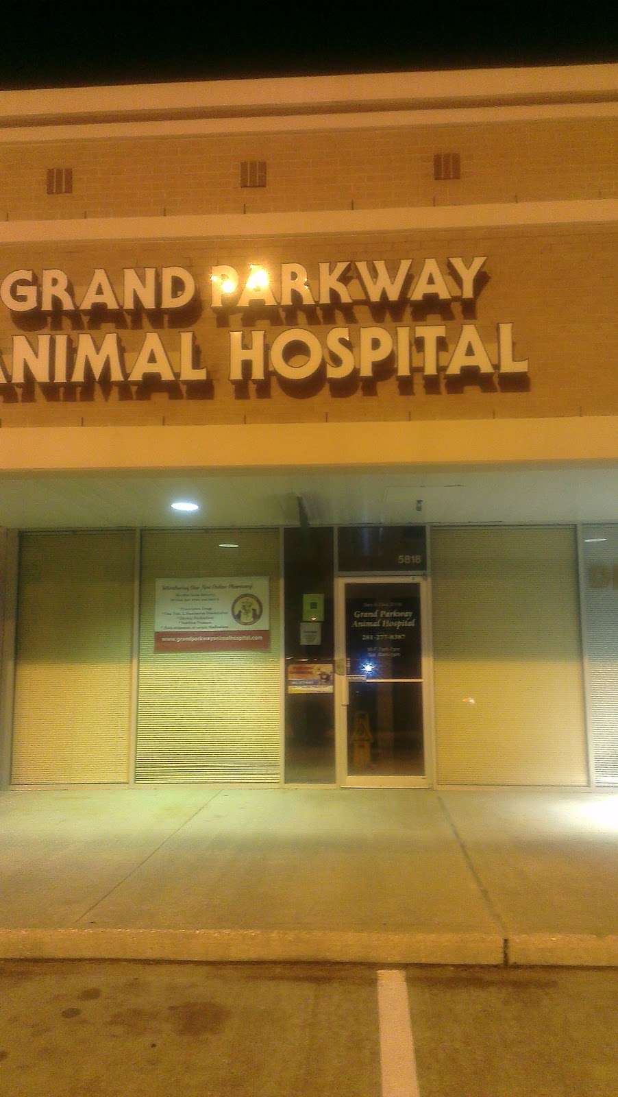 Grand Parkway Animal Hospital | 5818 New Territory Blvd, Sugar Land, TX 77479 | Phone: (281) 277-8387