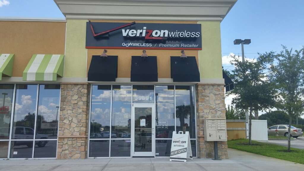 Verizon Authorized Retailer – GoWireless | 39891 US-27 B, Davenport, FL 33837, USA | Phone: (863) 421-1403