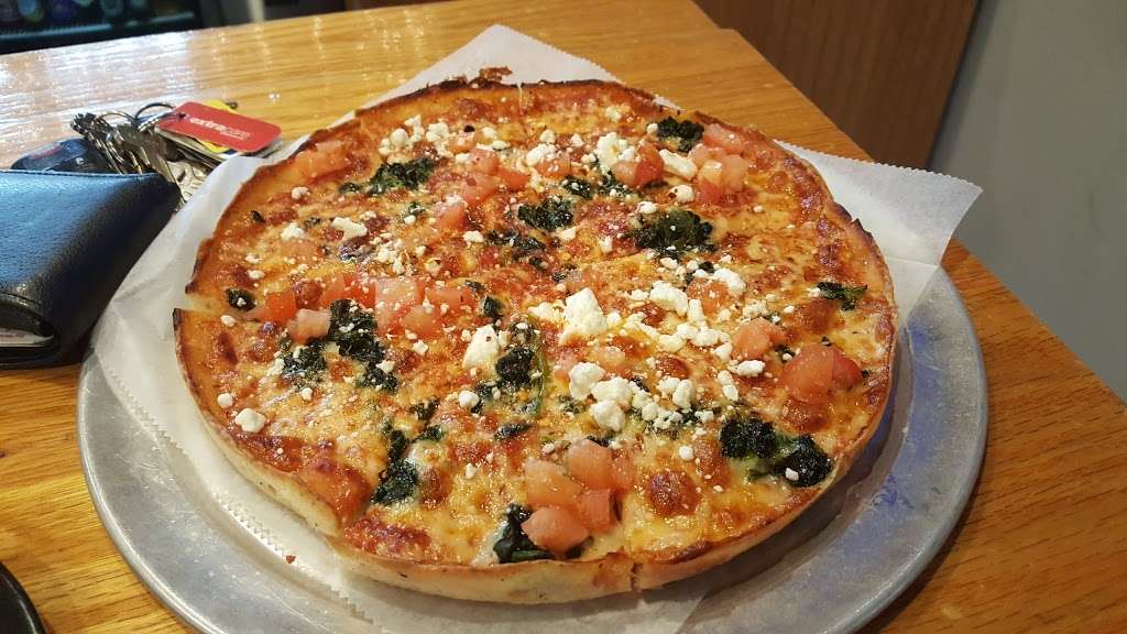 Stoneys Pub & Pizza | 456 W Grove St, Middleborough, MA 02346, USA | Phone: (508) 923-1100
