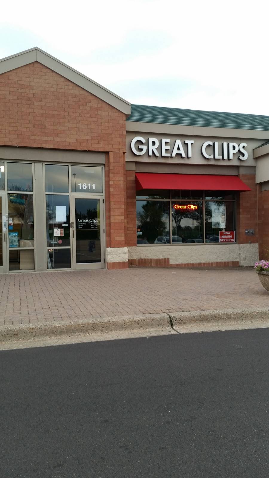 Great Clips | 1611 County Rd 42 W, Burnsville, MN 55306, USA | Phone: (952) 898-4554