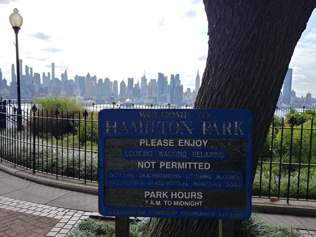 Hamilton Park | 773 Boulevard E, Weehawken, NJ 07086, USA | Phone: (201) 319-6061