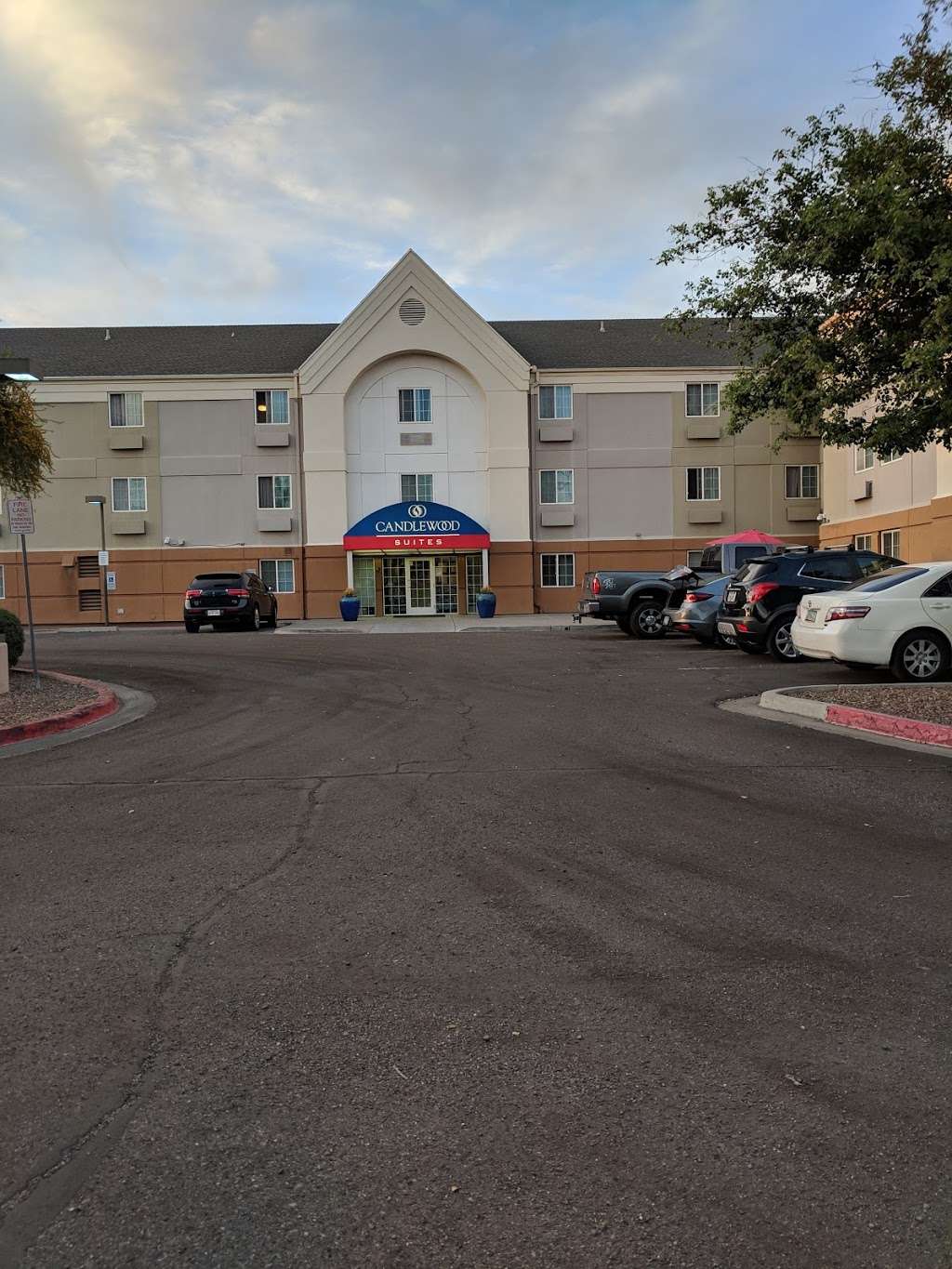 Candlewood Suites Phoenix | 11411 N Black Canyon Hwy, Phoenix, AZ 85029 | Phone: (602) 861-4900