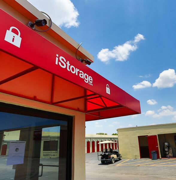 iStorage Self Storage | 1050 E MacArthur Rd, Wichita, KS 67216, USA | Phone: (316) 330-4082