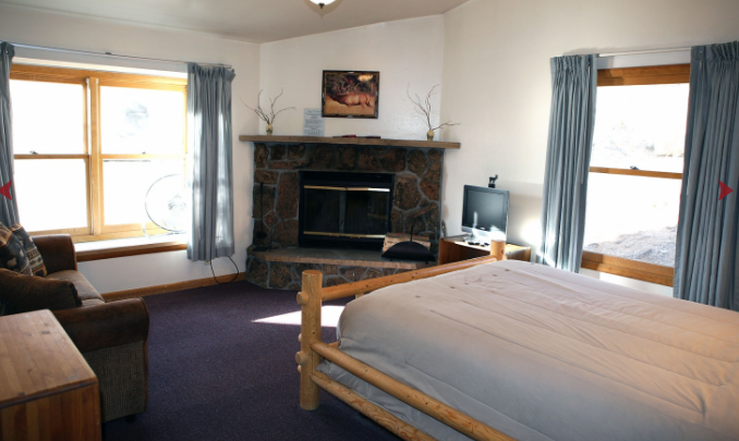 Lazy R Cottages | 891 Moraine Ave, Estes Park, CO 80517, USA | Phone: (970) 586-3708