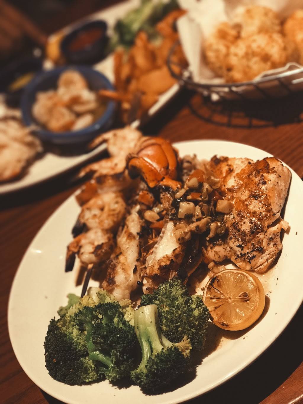 Red Lobster | 555 S Van Dorn St, Alexandria, VA 22304, USA | Phone: (703) 370-9422