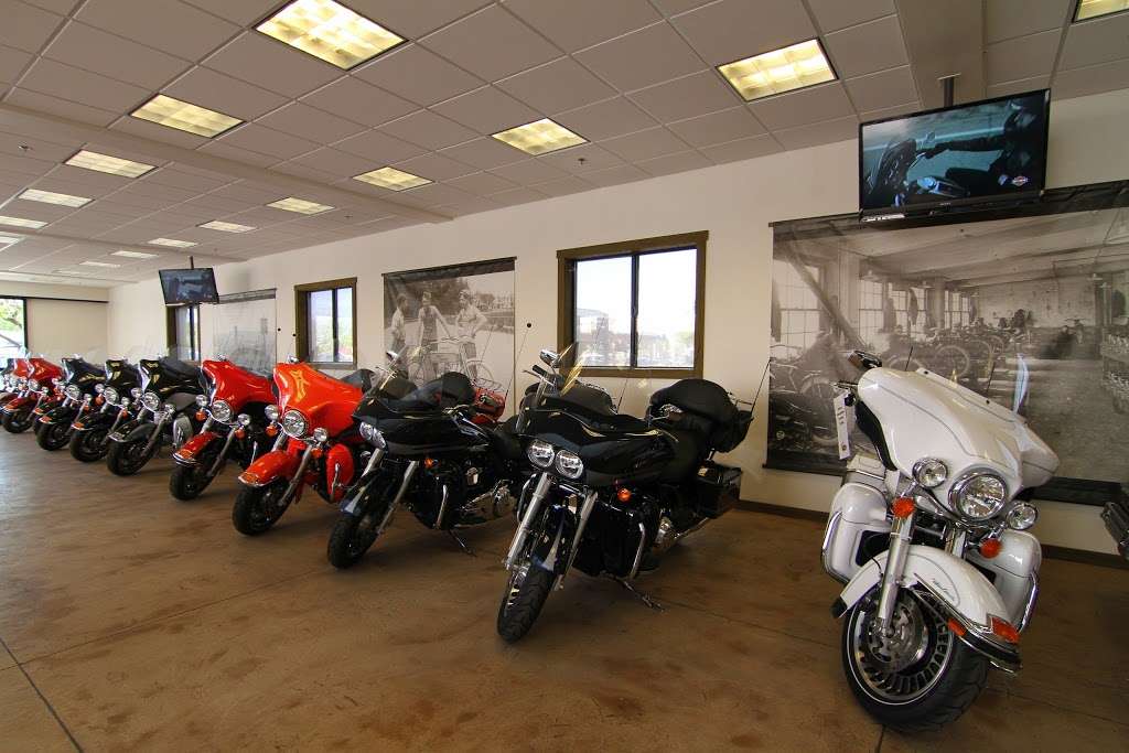 Desert Wind Harley-Davidson | 922 S Country Club Dr, Mesa, AZ 85210, USA | Phone: (480) 894-0404