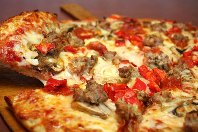 Mikes Pizzeria | 377 Cabot St, Beverly, MA 01915, USA | Phone: (978) 921-2022