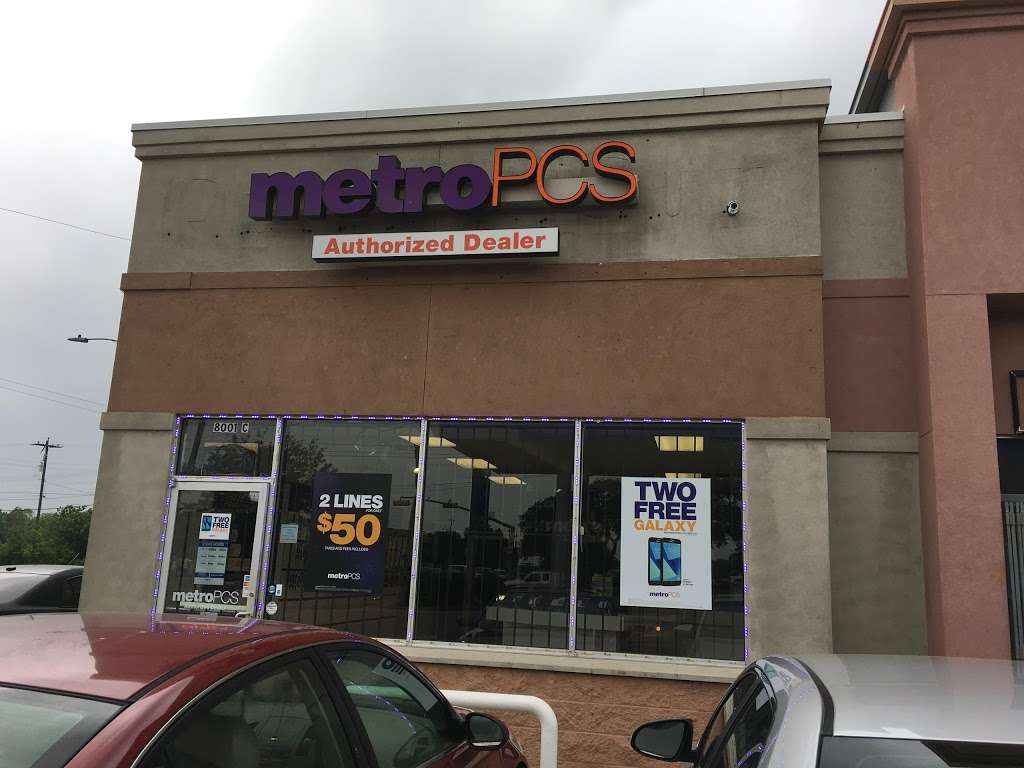 Metro by T-Mobile | 8001 Lawndale St Ste C, Houston, TX 77012, USA | Phone: (346) 240-3801