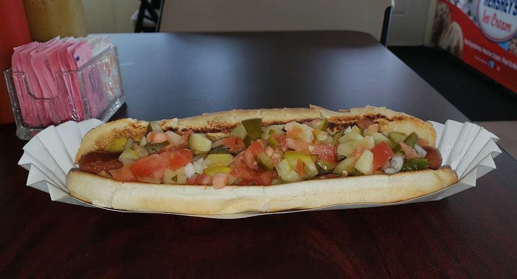 Bethel Hot Dog Palace | 44 Stony Hill Rd, Bethel, CT 06801 | Phone: (203) 790-5064