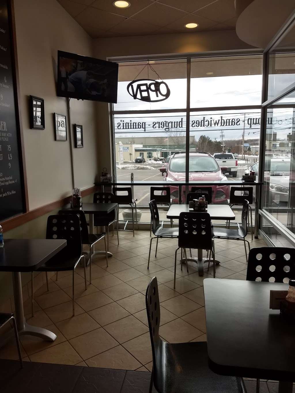 Cafe Lilah | 1450 E Lackawanna Ave, Olyphant, PA 18447, USA | Phone: (570) 382-8333