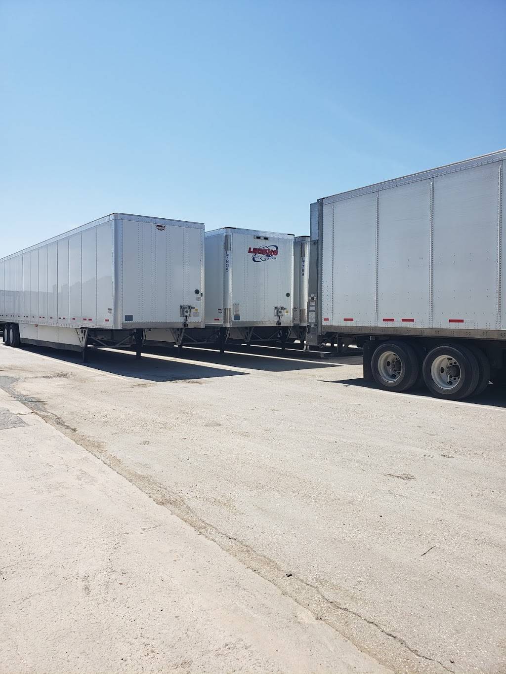 Wabash National Trailer Centers | 1605 Ackerman Rd, San Antonio, TX 78219, USA | Phone: (800) 638-9603