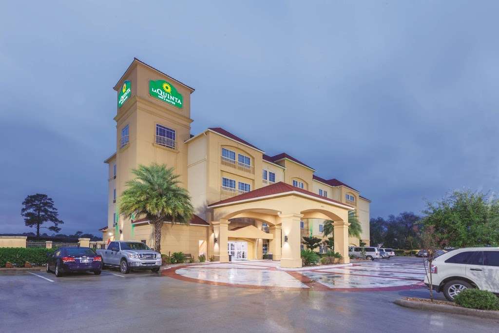 La Quinta Inn & Suites Houston Bush Intl Airport E | 18201 Kenswick Dr, Humble, TX 77338 | Phone: (281) 446-1300