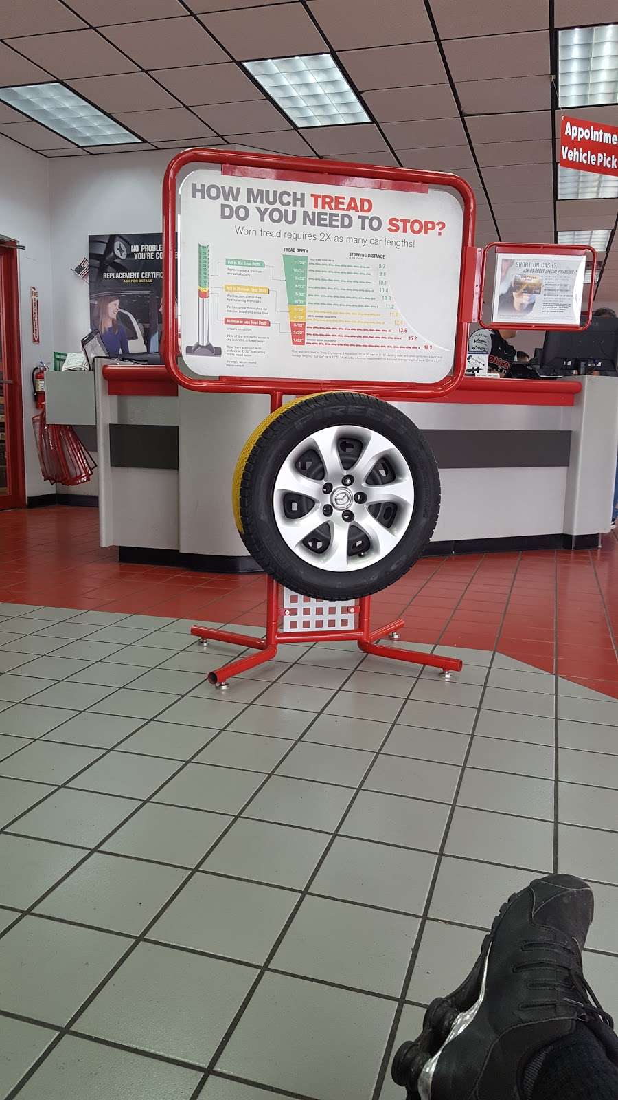 Discount Tire | 1498 Hillcrest Dr, San Antonio, TX 78228, USA | Phone: (210) 431-9617