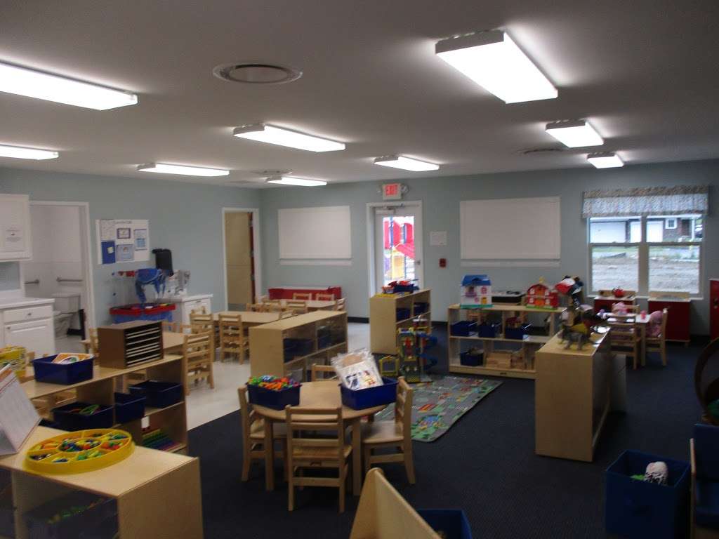 Rainbow Child Care Center of Zionsville | 7061 E. Whitestown Parkway, Zionsville, IN 46077, USA | Phone: (317) 769-0761