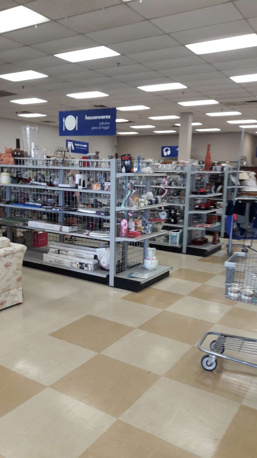 Goodwill Store and Donation Station | 4949 Northwest Loop 410, San Antonio, TX 78229 | Phone: (210) 924-8581