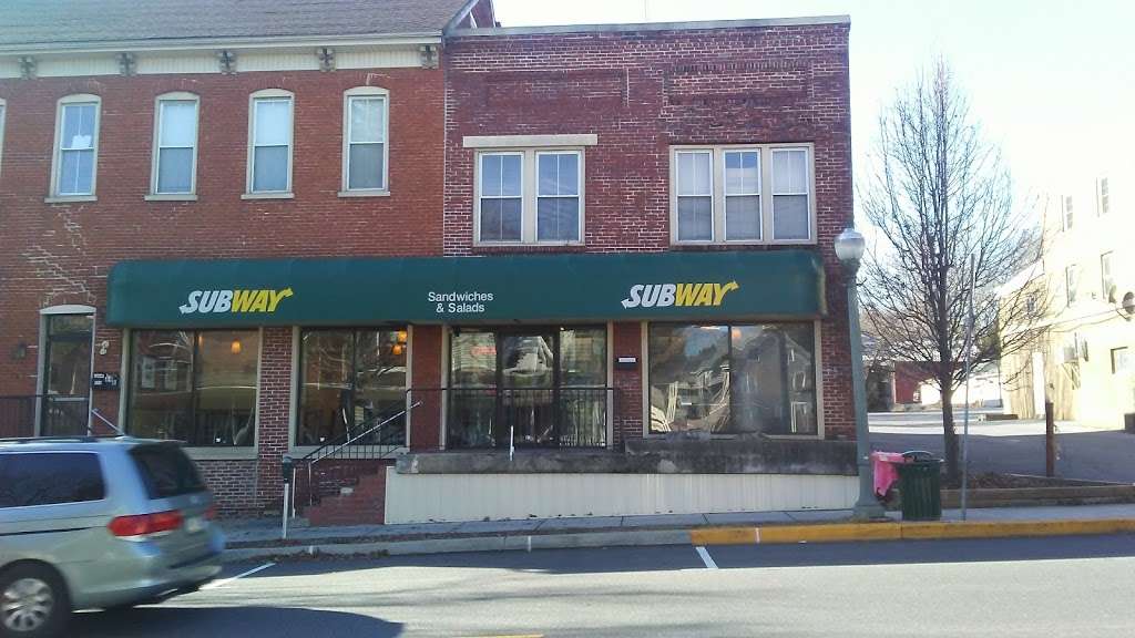 Subway Restaurants | 64 N Broad St, Lititz, PA 17543, USA | Phone: (717) 626-0405