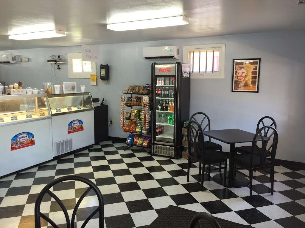 Mommoms Ice Cream | 900 E Division St, Dover, DE 19901, USA | Phone: (302) 734-1801