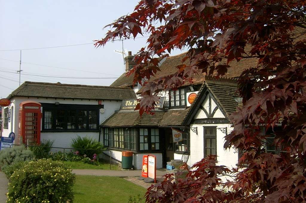 Village Shop and Post Office | 54-58 High St, Dormansland, Lingfield RH7 6PY, UK | Phone: 01342 832361