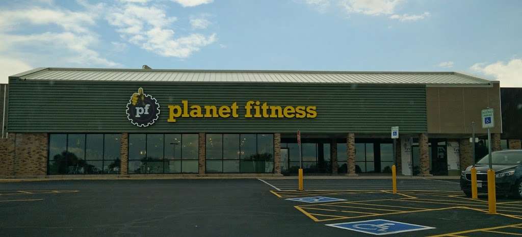 Planet Fitness | 1730 S Buckley Rd, Aurora, CO 80017, USA | Phone: (720) 204-2322