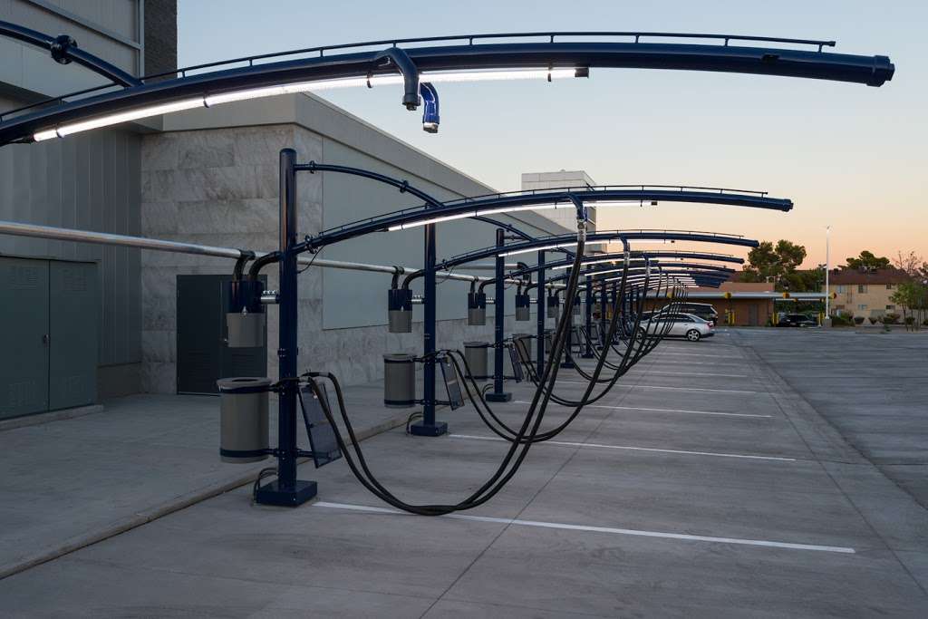 WOW Carwash Buffalo Drive, 3935 S Buffalo Dr, Las Vegas
