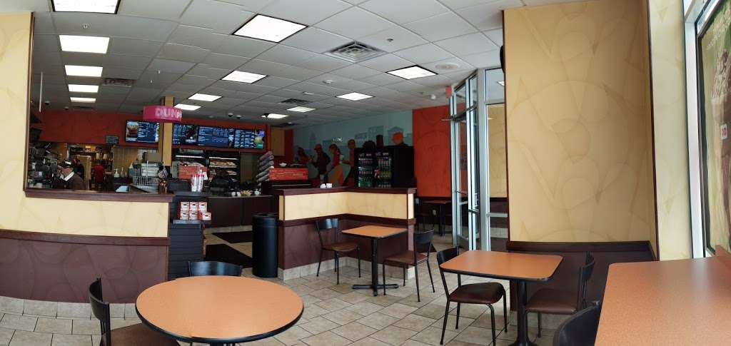 Dunkin | 951 Worcester St, Wellesley, MA 02482, USA | Phone: (781) 235-1269