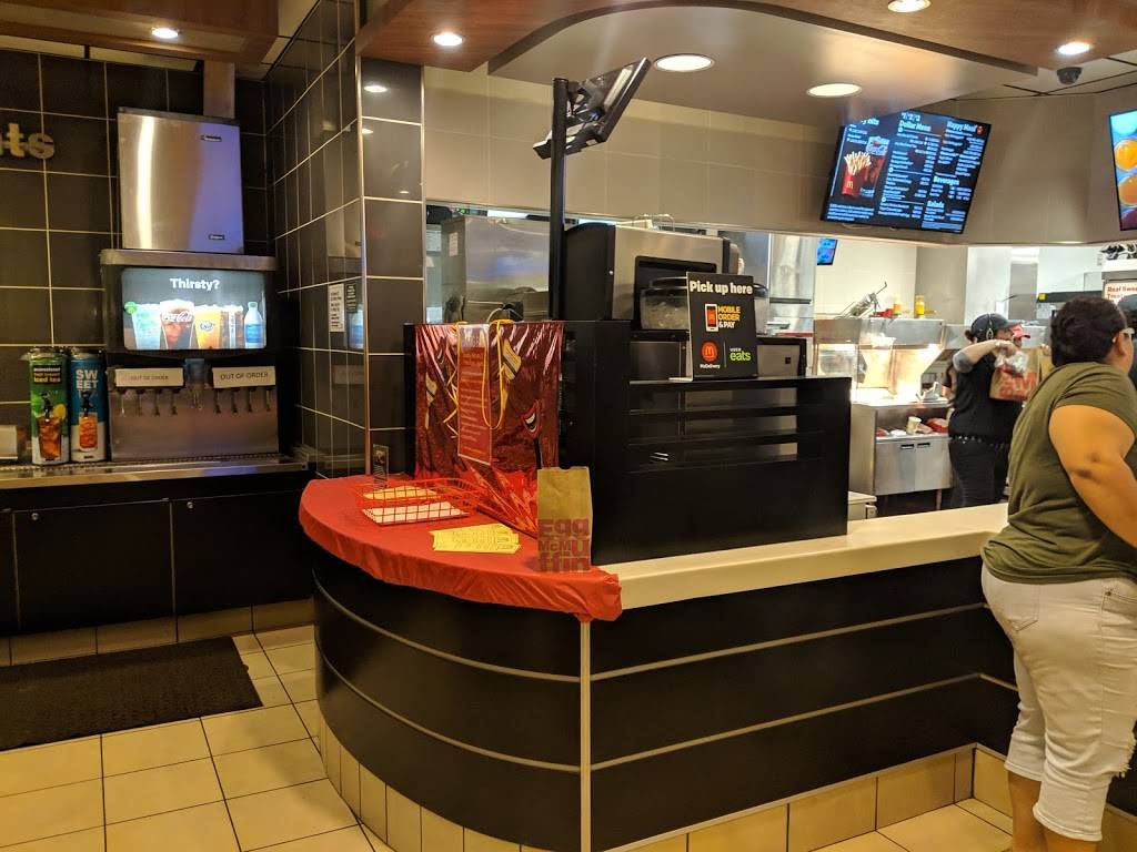 McDonalds | 7522 S Staples St, Corpus Christi, TX 78414, USA | Phone: (361) 906-2260