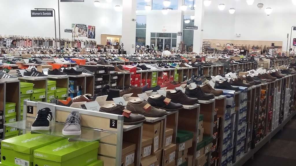 DSW Designer Shoe Warehouse | 400 S State Rd, Springfield, PA 19064, USA | Phone: (610) 690-7313