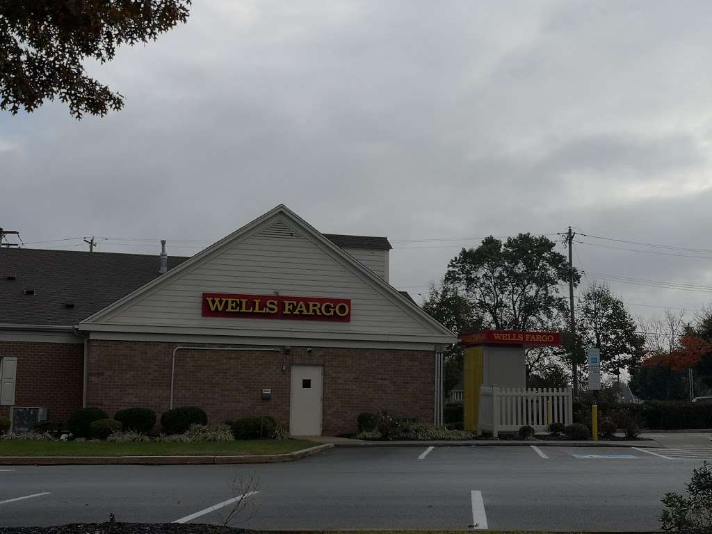 Wells Fargo Bank | 3485 Lincoln Hwy, Thorndale, PA 19372, USA | Phone: (610) 380-5231