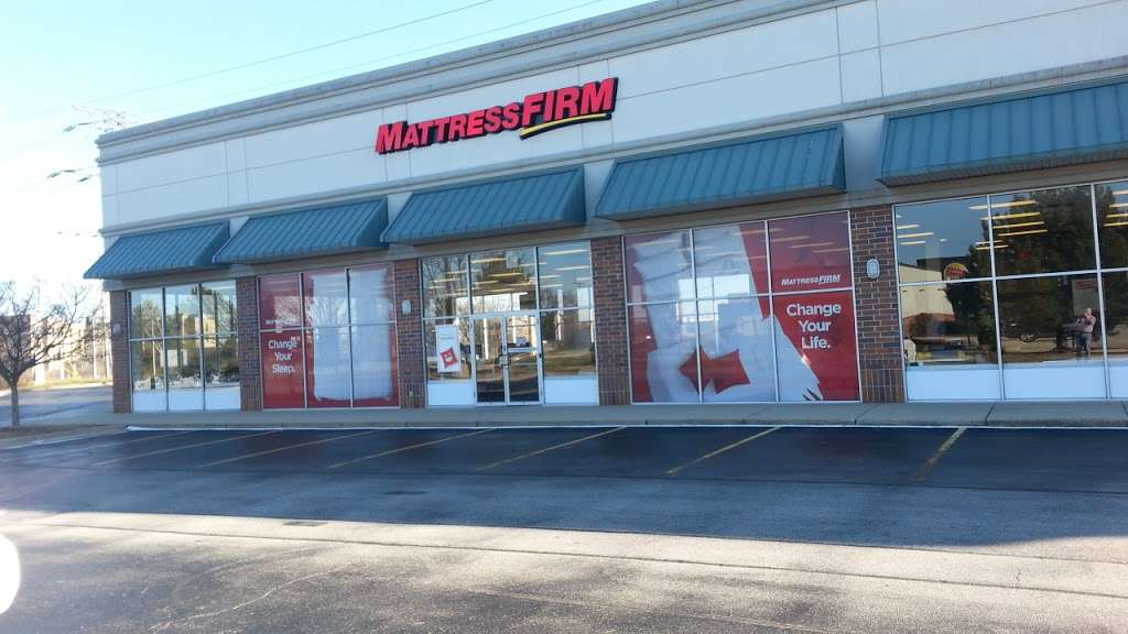 Mattress Firm Addison | 1008 N Rohlwing Rd, Addison, IL 60101 | Phone: (630) 889-2349