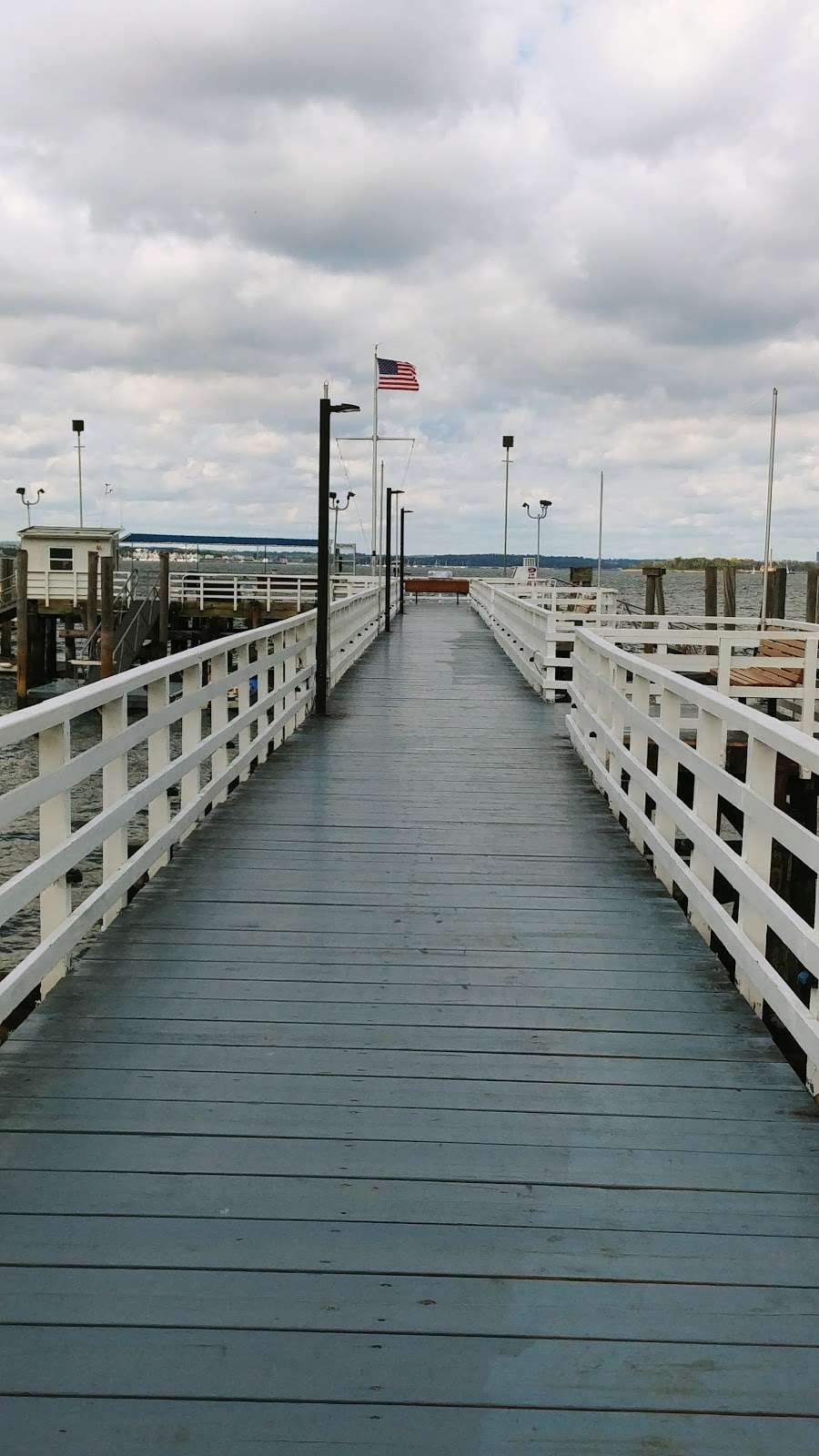 Stepping Stone Park Dock | Stepping Stone Ln, Kings Point, NY 11024, USA | Phone: (516) 487-9228