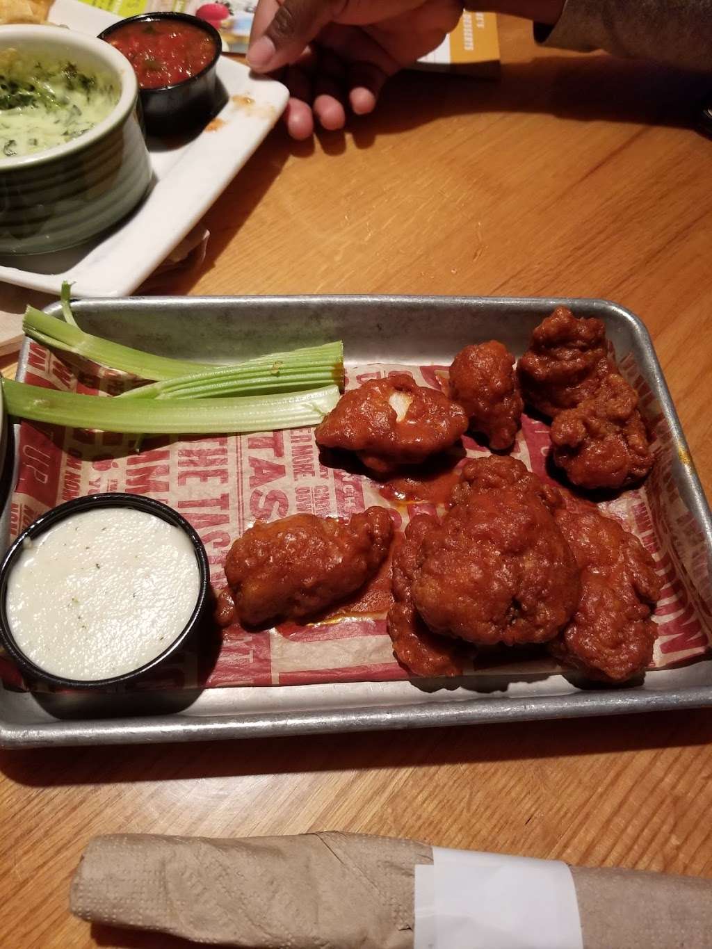 Applebees Grill + Bar | 200 Ambersweet Way, Davenport, FL 33897, USA | Phone: (863) 424-7900