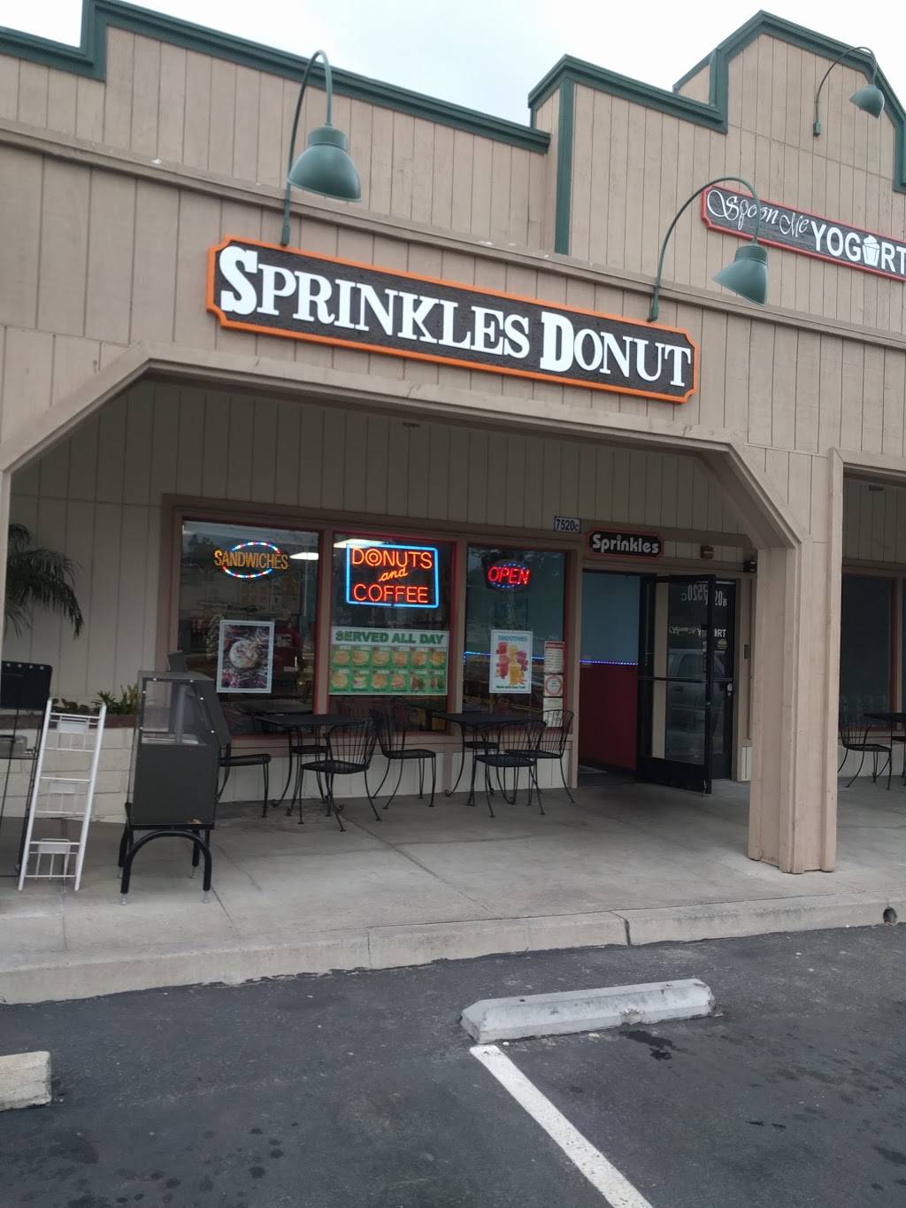 Sprinkles Donuts | 7520 E Chapman Ave # C, Orange, CA 92869, USA | Phone: (714) 771-7130