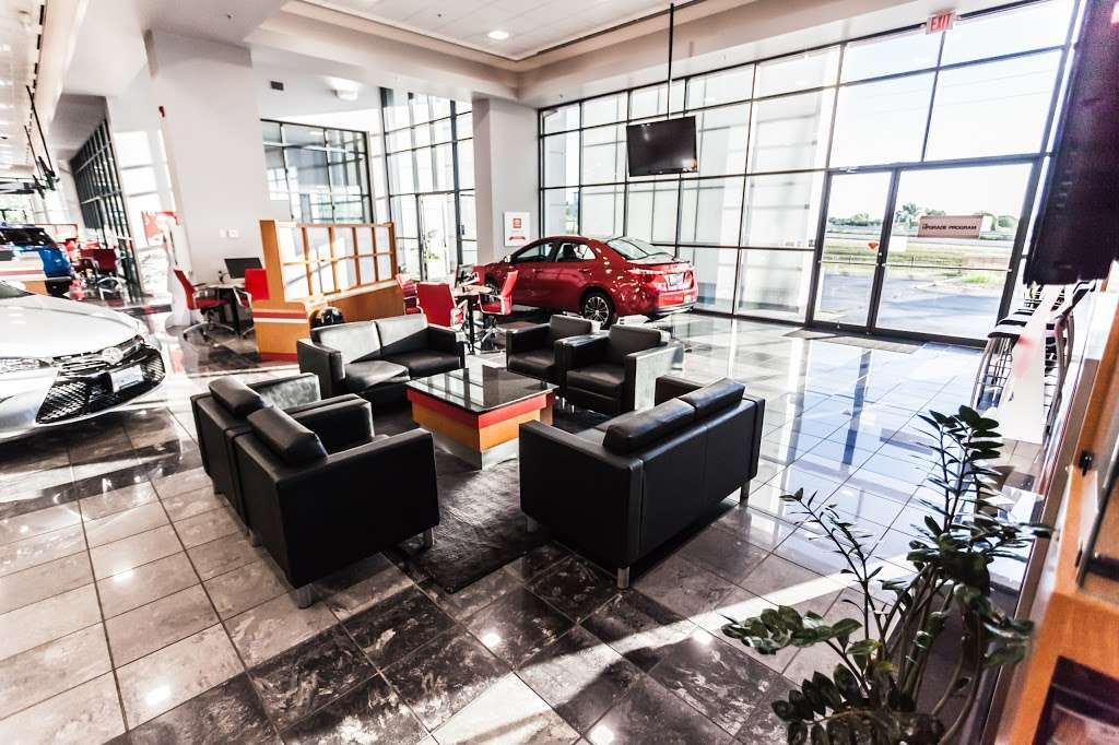 Jay Wolfe Toyota | 9650 NW Prairie View Rd, Kansas City, MO 64153, USA | Phone: (816) 912-0449